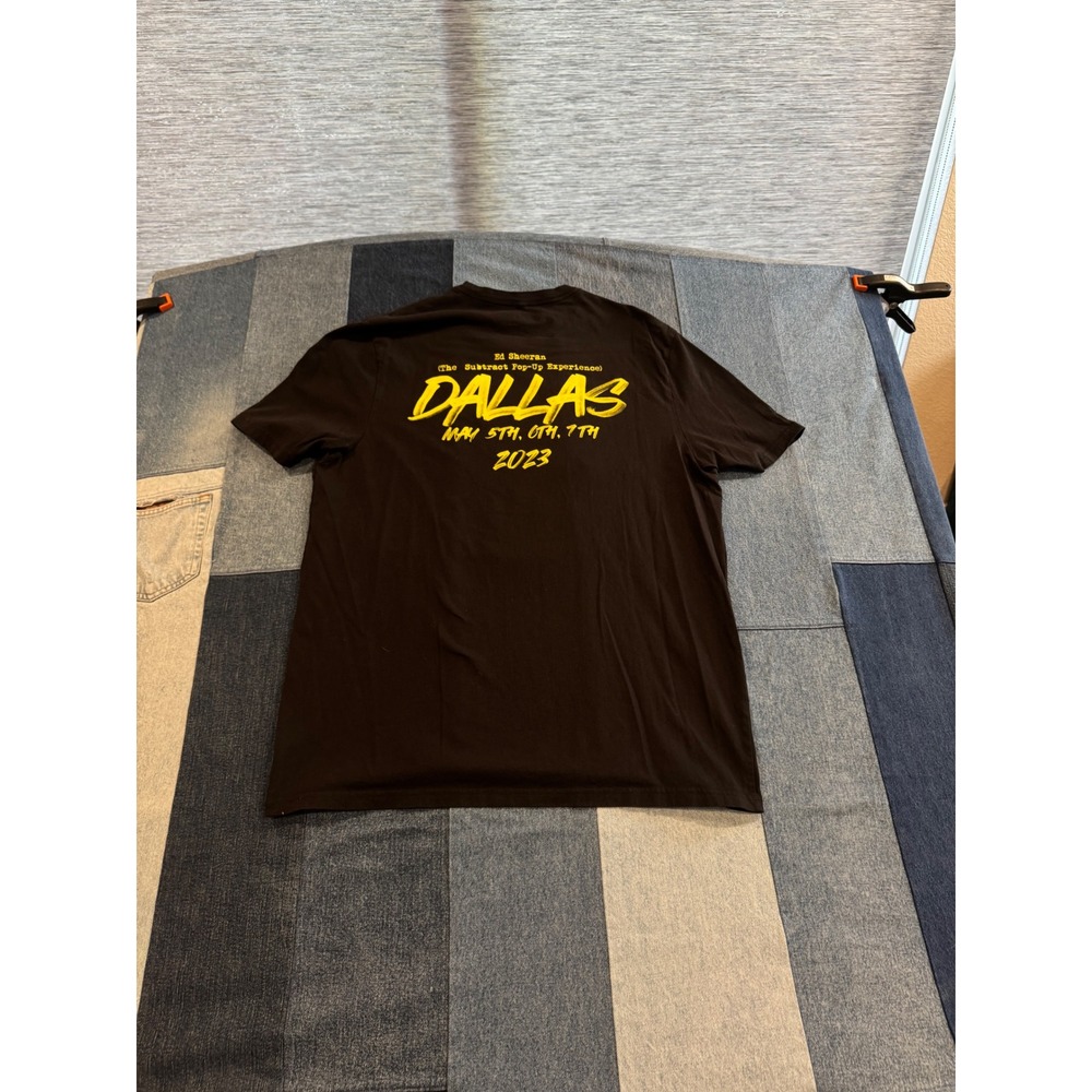 Ed Sheeran Subtract Pop-Up Experience Dallas 2023 T-Shirt Mens XL Black Yellow - Picture 4 of 4